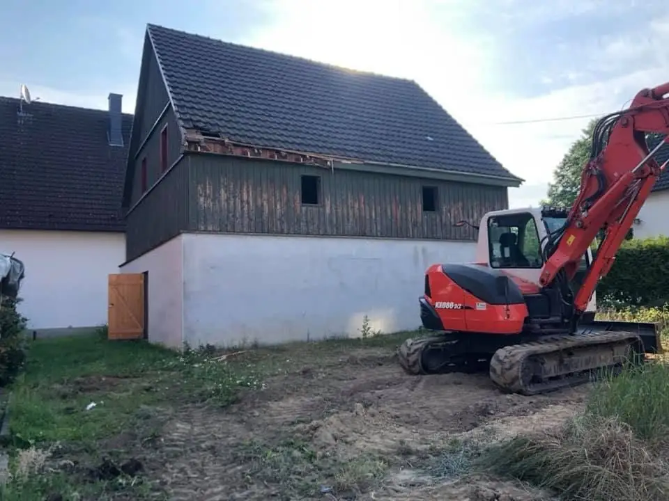 Ausgangslage – das Gebäude steht noch.