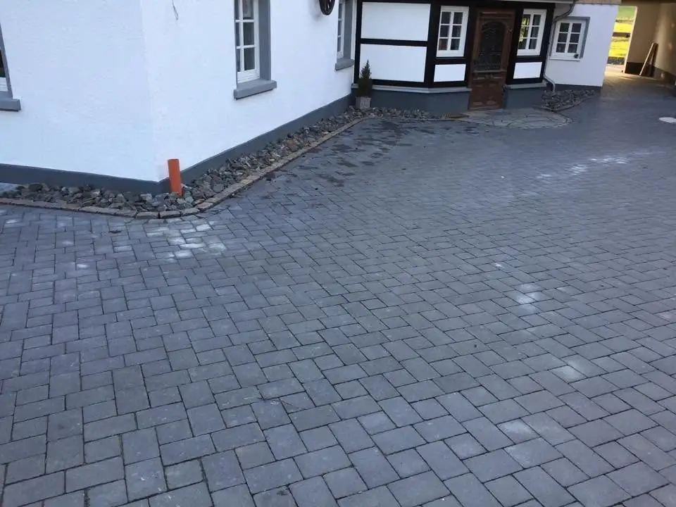 Weite Hoffläche