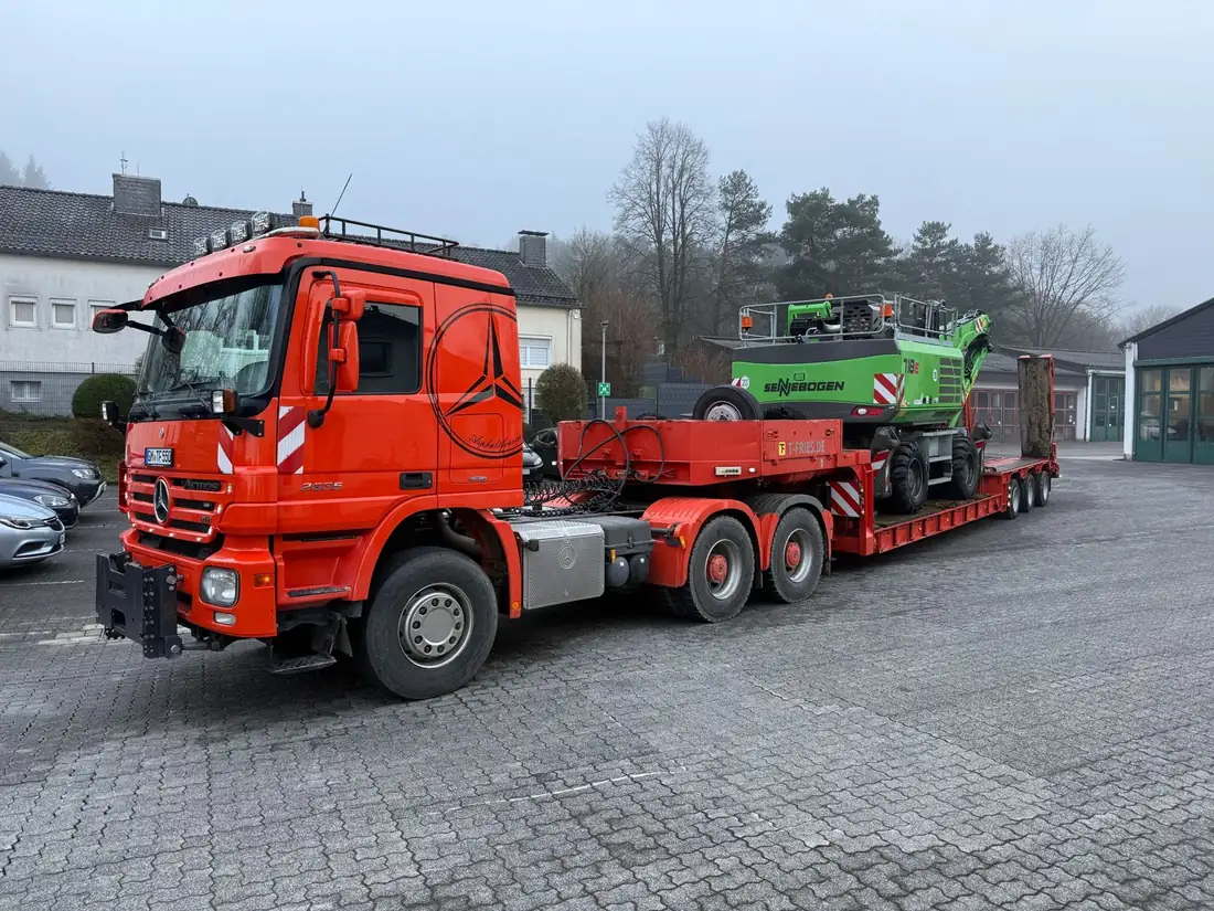 Maschinentransport per Tieflader